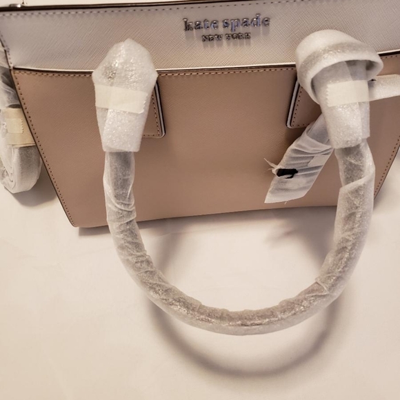 kate spade Handbags - June SALE Kate Spade Crossbody Tan/Ivory